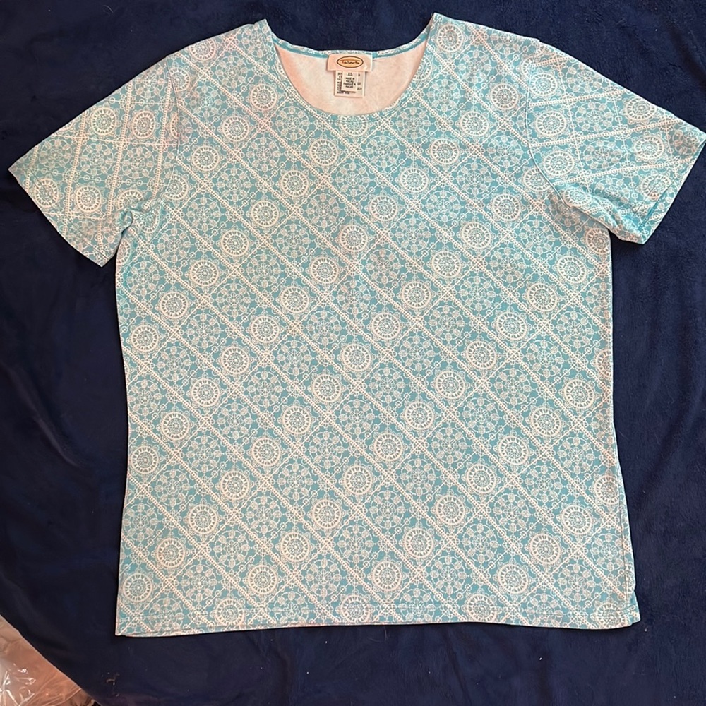 Talbots blue medallion cotton/spandex tee
